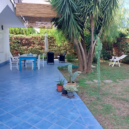 Casa Athena A 100 M Dal Mare Con Parcheggio Privato Gratuito Paestum